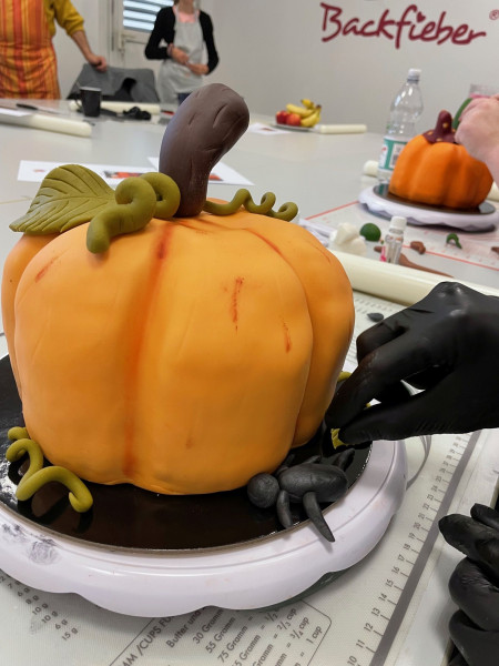 3D Torten-Kurs "Kürbis" am Samstag, 31.10.26 in Frankfurt